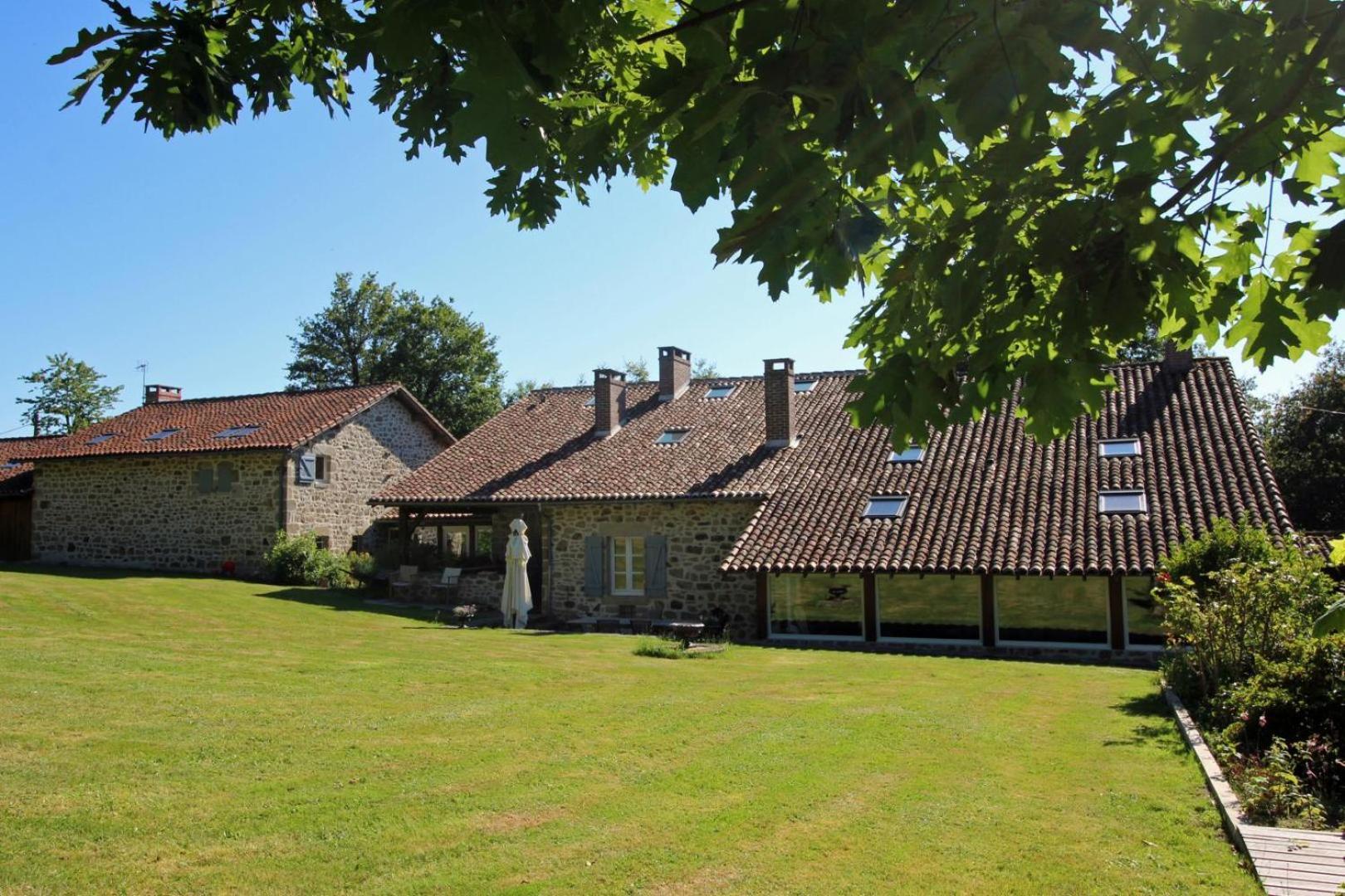 La Grande Foret Saint-Jouvent Exteriör bild