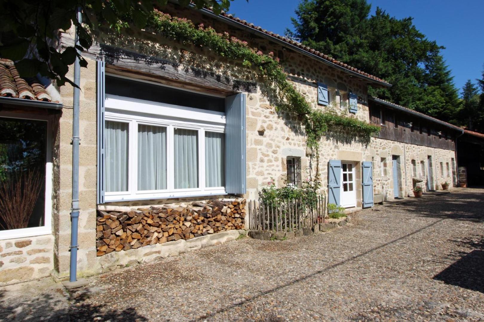 La Grande Foret Saint-Jouvent Exteriör bild